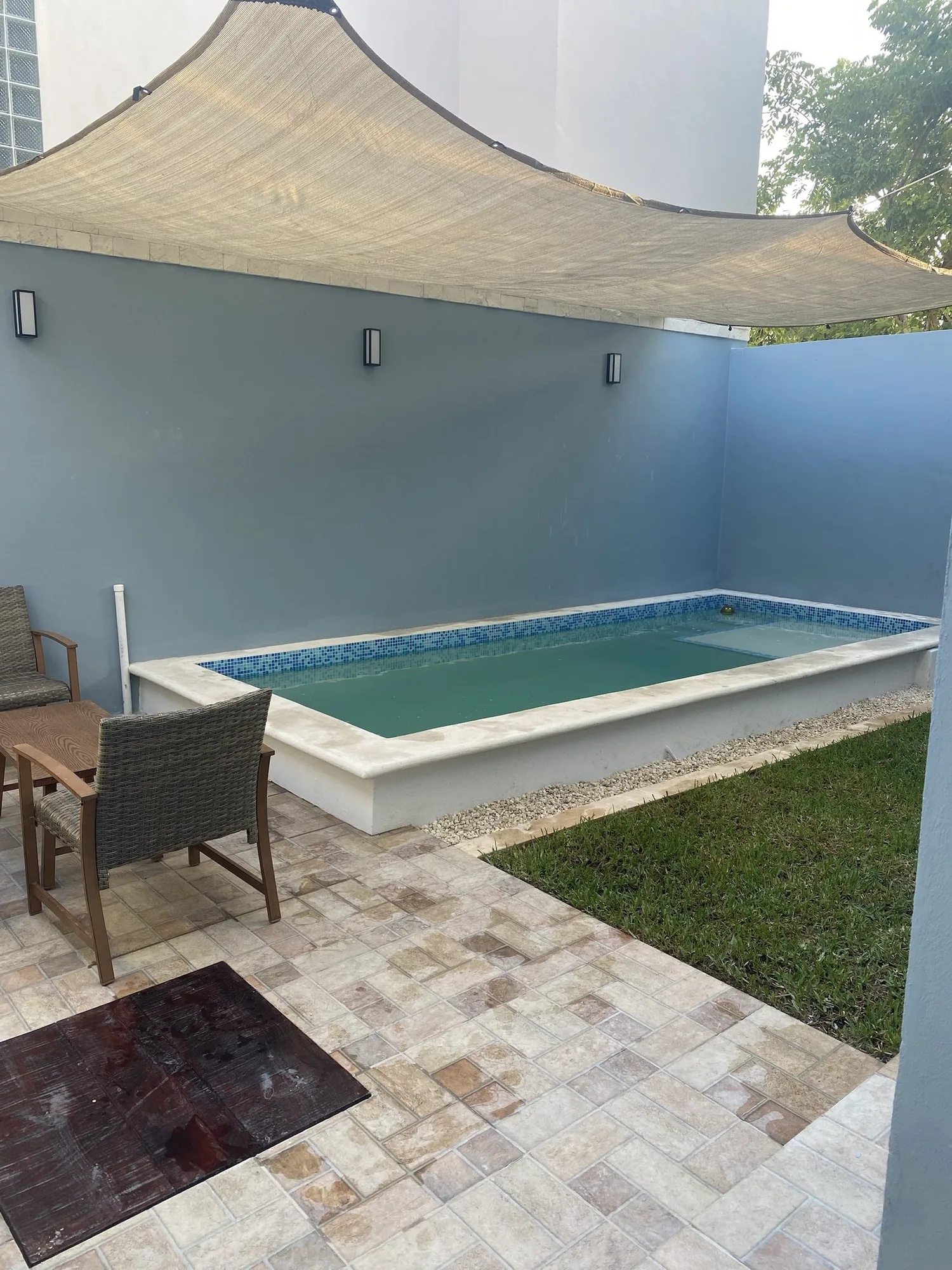Condo Azul — pool and patio