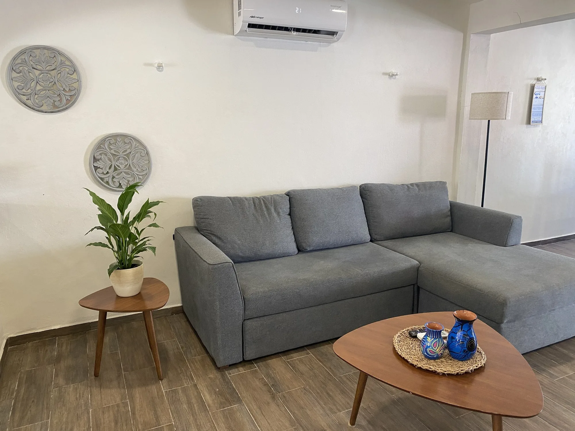 Casa Gigi's — living room