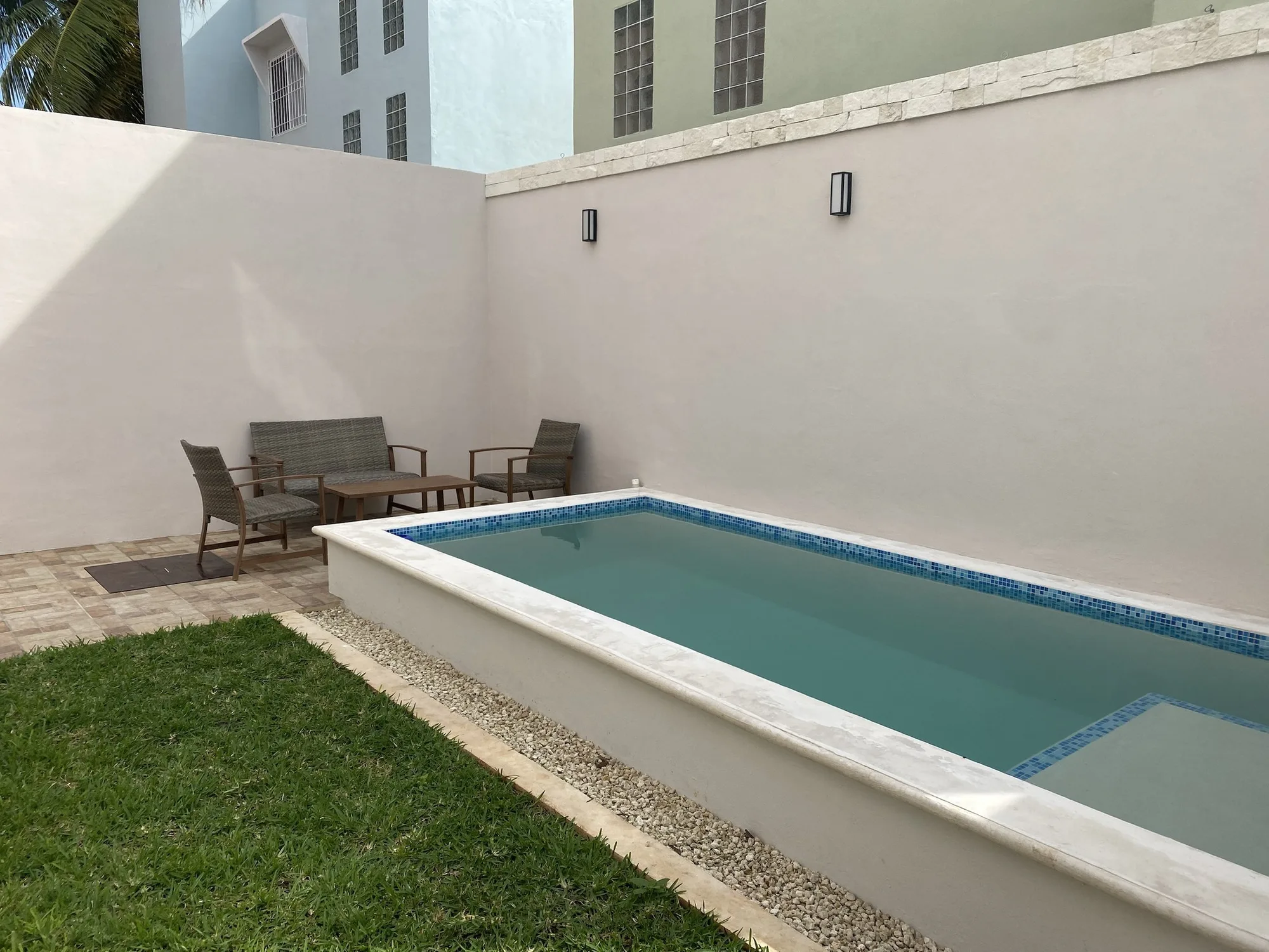 Condo Rosa — pool and garden